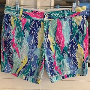 Lilly Pulitzer, Jayne Shorts, Sz 8, EUC, Light as a Feather Print
